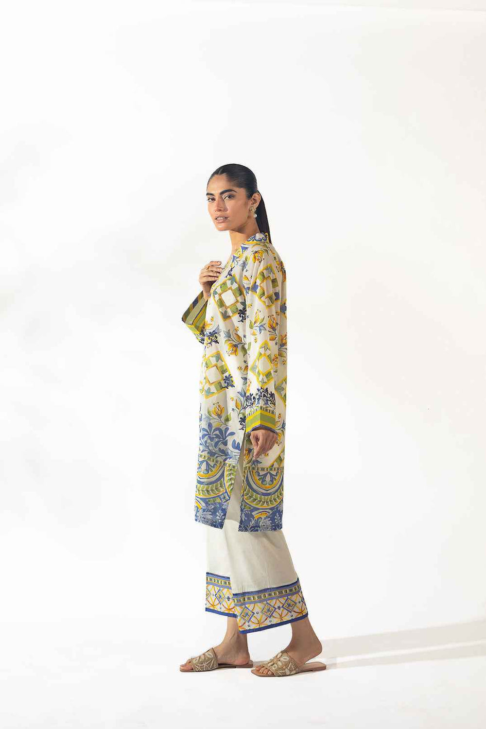 White Base V neck Stitched 2 Piece Suit: Y-46