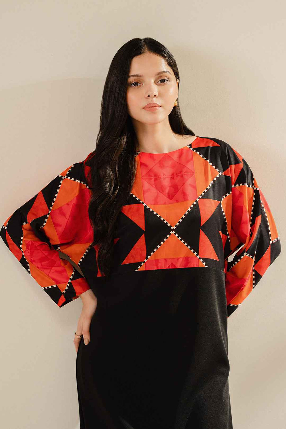 🔥 Geo Flare Charm – All-Season 2 Piece Stitched Suit in Korean Crepe YL-17 🔥