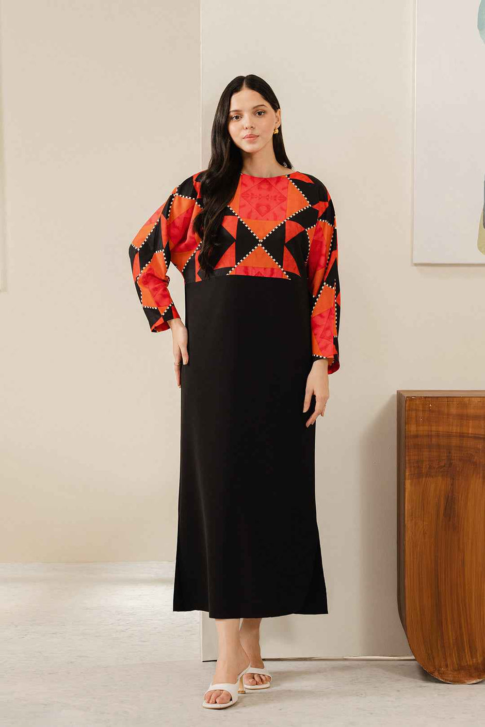 🔥 Geo Flare Charm – All-Season 2 Piece Stitched Suit in Korean Crepe YL-17 🔥