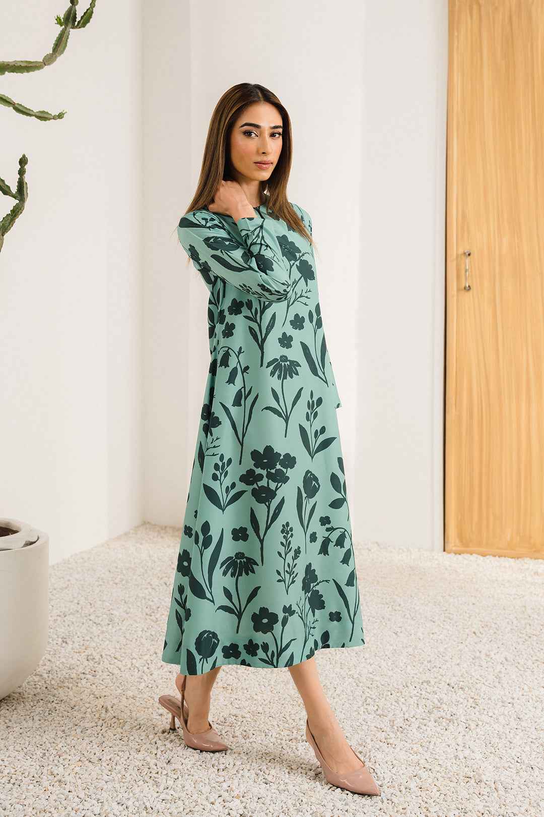Verdant Grace Elegant Dress – Timeless Elegance for Any Occasion