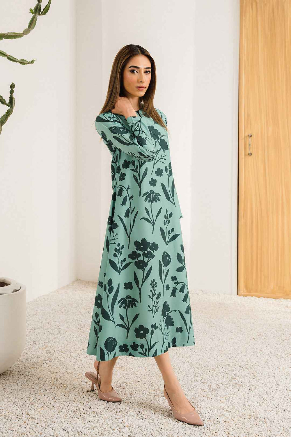 Verdant Grace Elegant Dress – Timeless Elegance for Any Occasion