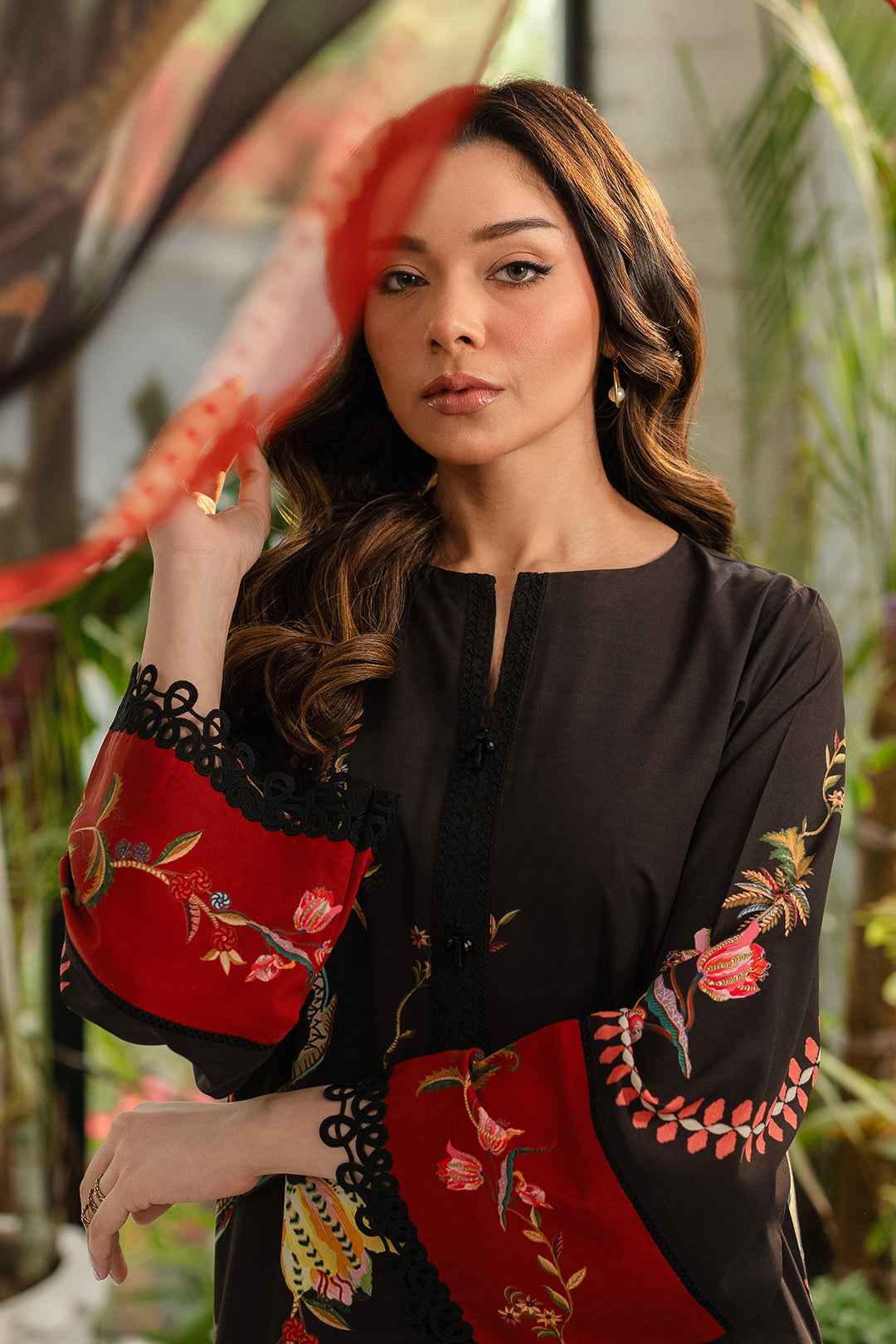 Scarlet Blossom Black Long Kurta 2-Piece Set (YL 48)