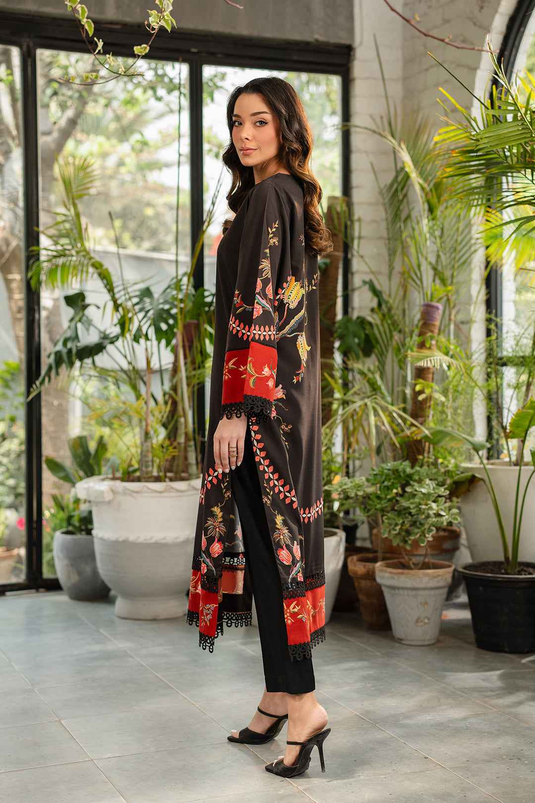 Scarlet Blossom Black Long Kurta 2-Piece Set (YL 48)